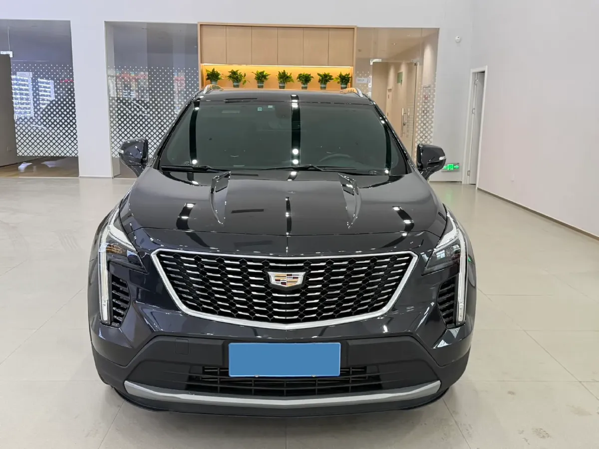 2020 Cadillac XT4 2.0T 241HP L4 9AT,autocango,china used car exporter,china ev exporter,chinese used car exporter,chinese used ev exporter