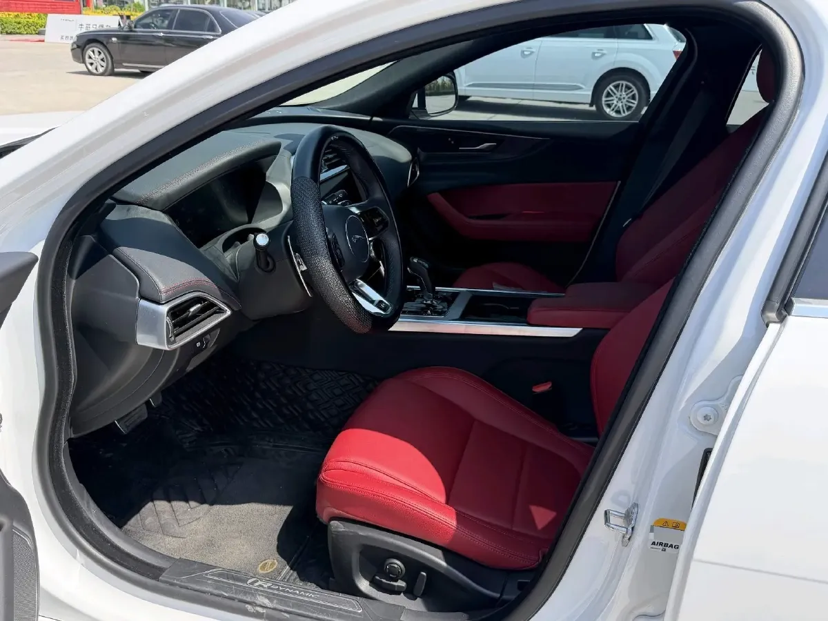 2023 Jaguar XEL 2.0T 250HP L4 8AT,autocango,china used car exporter,china ev exporter,chinese used car exporter,chinese used ev exporter