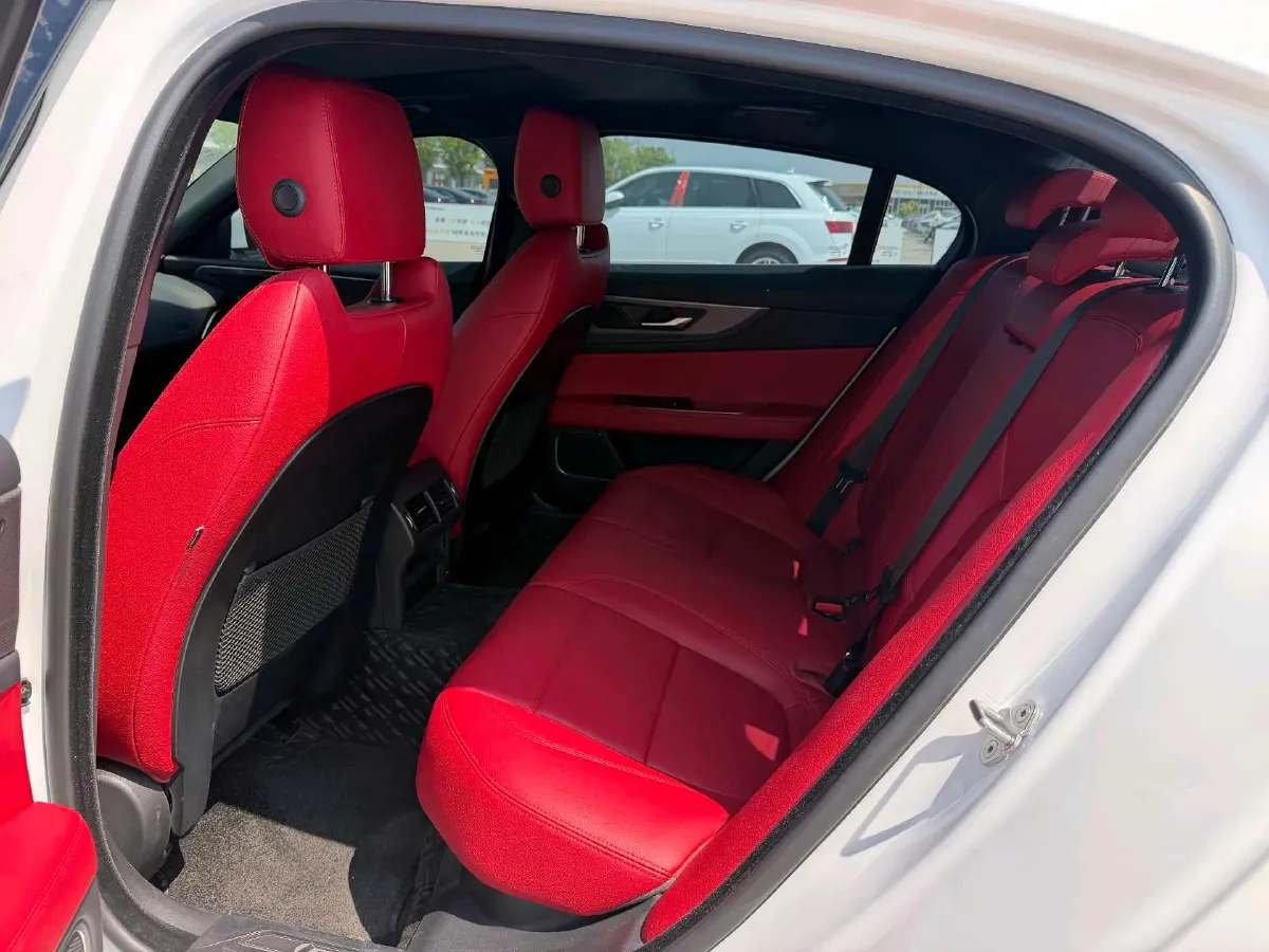 2023 Jaguar XEL 2.0T 250HP L4 8AT,autocango,china used car exporter,china ev exporter,chinese used car exporter,chinese used ev exporter