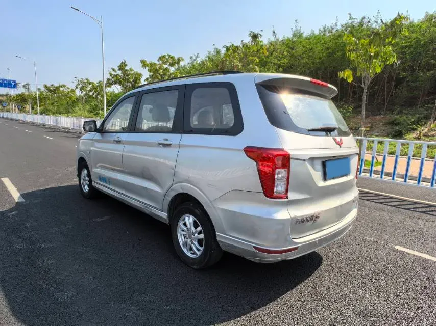 2018 WuLing HongGuang 1.5L 105HP L4 5MT,autocango,china used car exporter,china ev exporter,chinese used car exporter,chinese used ev exporter