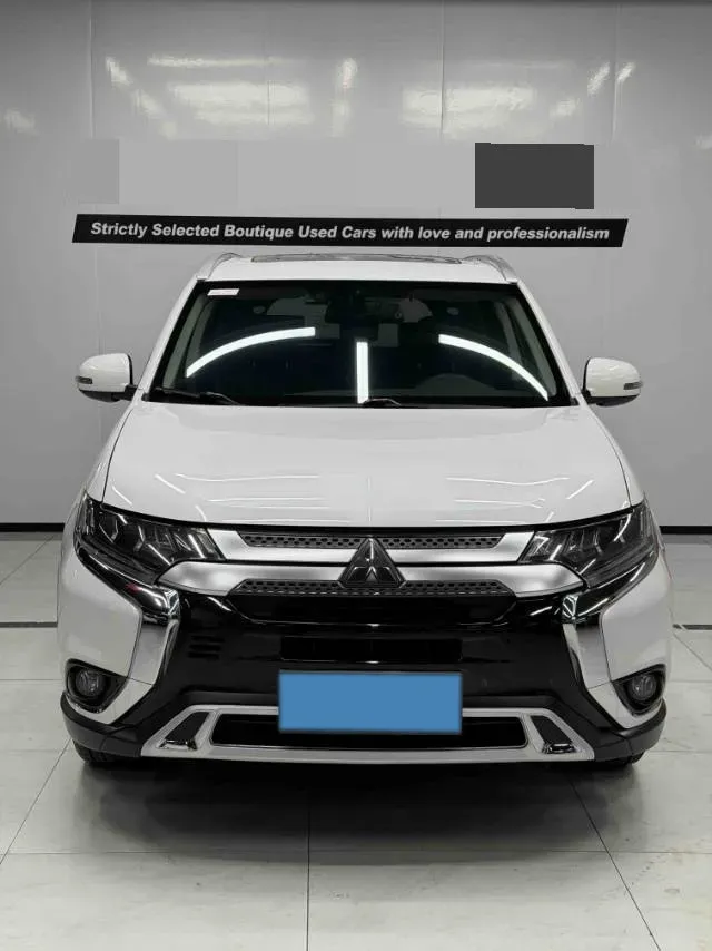 2018 Mitsubishi Outlander 2.4L 192HP L4 CVT,autocango,china used car exporter,china ev exporter,chinese used car exporter,chinese used ev exporter