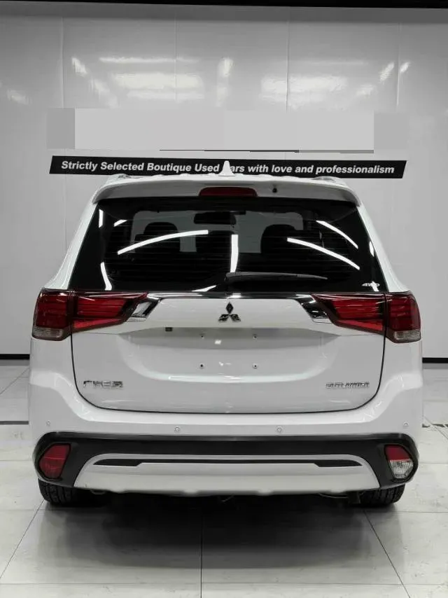 2018 Mitsubishi Outlander 2.4L 192HP L4 CVT,autocango,china used car exporter,china ev exporter,chinese used car exporter,chinese used ev exporter