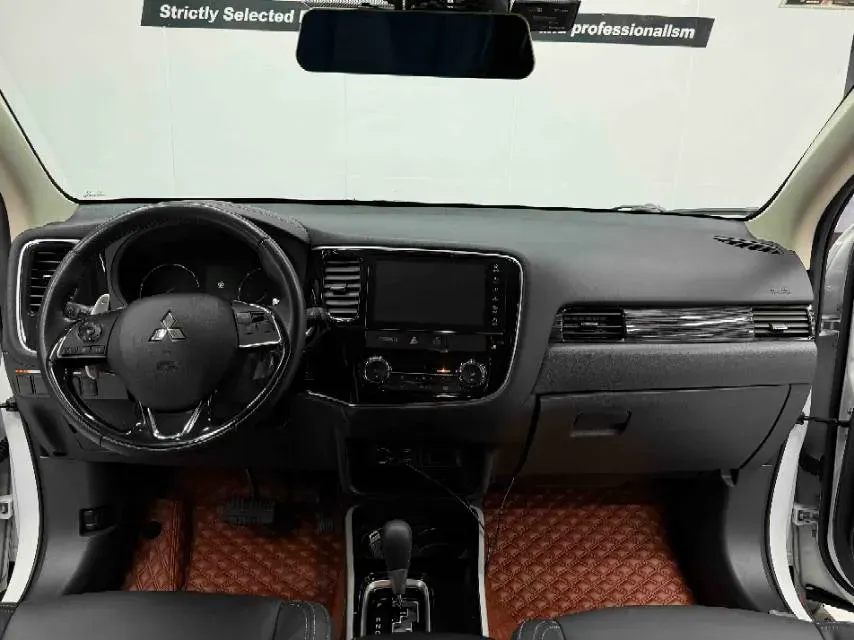 2018 Mitsubishi Outlander 2.4L 192HP L4 CVT,autocango,china used car exporter,china ev exporter,chinese used car exporter,chinese used ev exporter