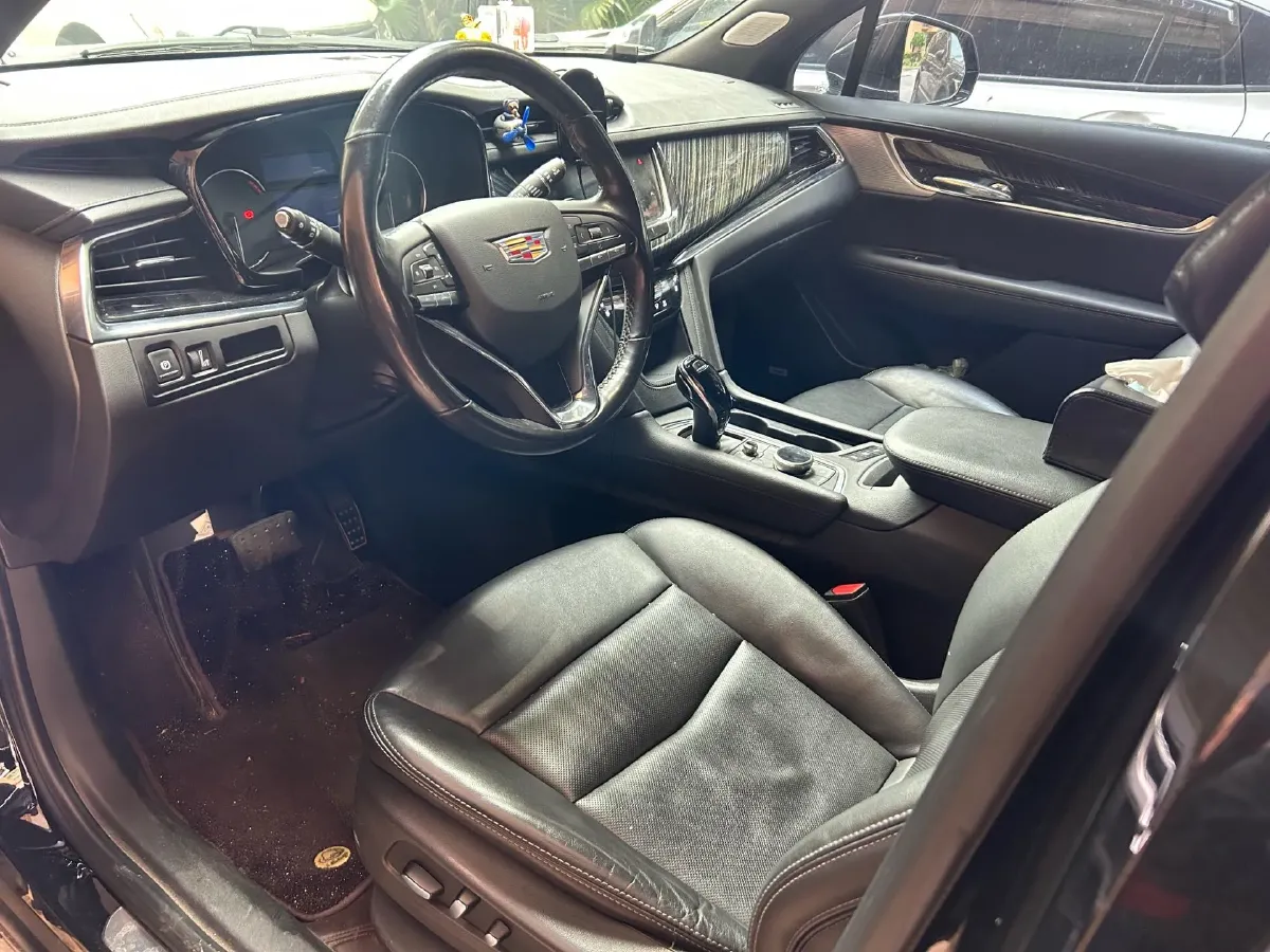 2022 Cadillac XT6 2.0T 237HP L4 9AT,autocango,china used car exporter,china ev exporter,chinese used car exporter,chinese used ev exporter