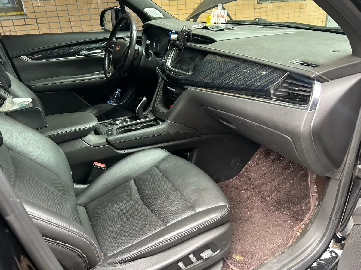 2022 Cadillac XT6 2.0T 237HP L4 9AT,autocango,china used car exporter,china ev exporter,chinese used car exporter,chinese used ev exporter