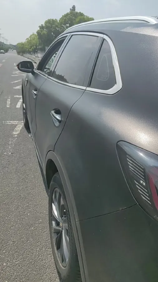 2023 HongQi HS5 2.0T 252HP L4 8AT,autocango,china used car exporter,china ev exporter,chinese used car exporter,chinese used ev exporter