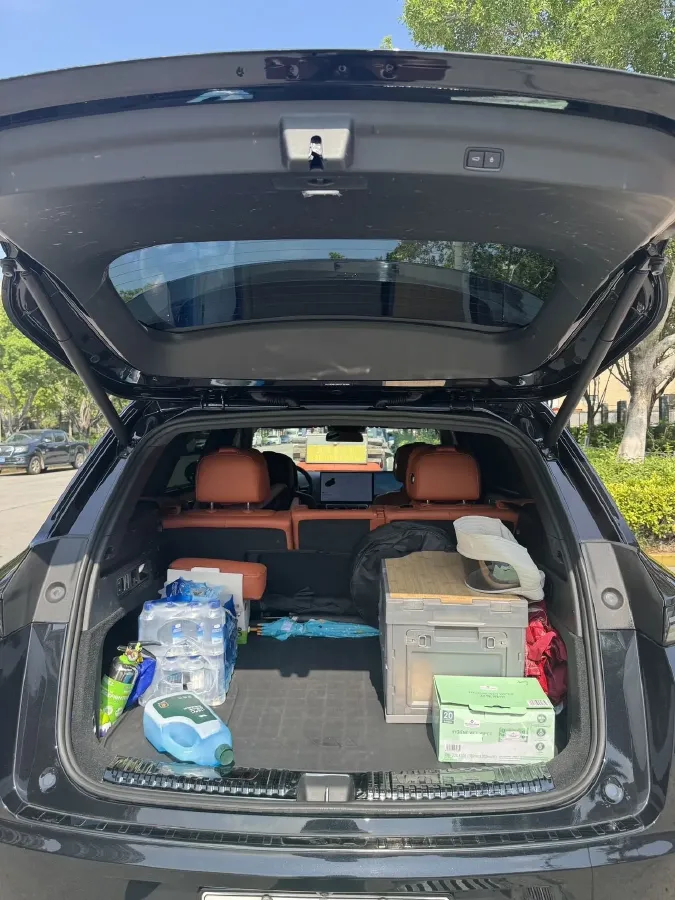 2023 Li L7 Range Extended 154HP REEV 40.9KWH,autocango,china used car exporter,china ev exporter,chinese used car exporter,chinese used ev exporter