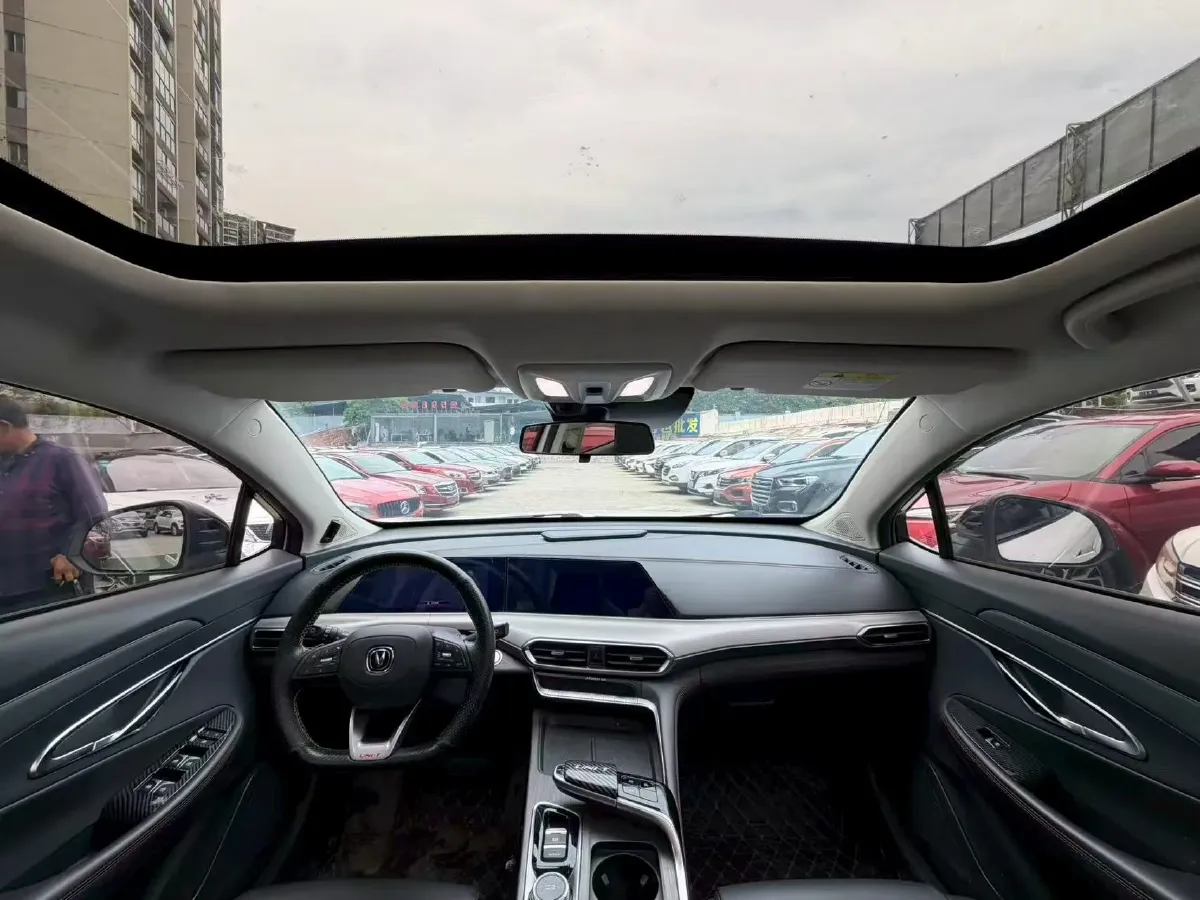 2021 ChangAn UNI-T 1.5T 180HP L4 7DCT,autocango,china used car exporter,china ev exporter,chinese used car exporter,chinese used ev exporter