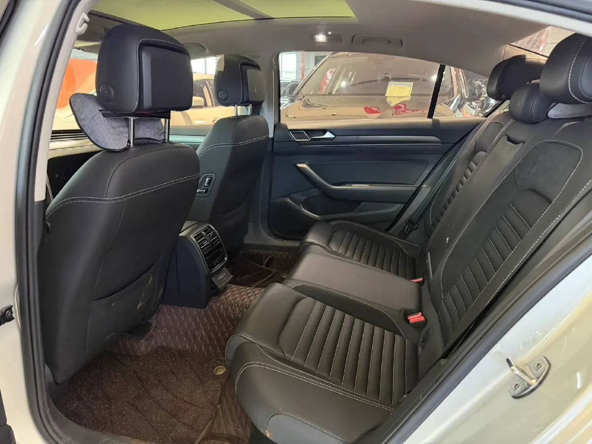 2020 Volkswagen Magotan 1.4T 150HP L4 7DCT,autocango,china used car exporter,china ev exporter,chinese used car exporter,chinese used ev exporter