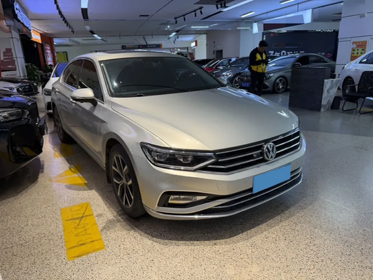 2020 Volkswagen Magotan 1.4T 150HP L4 7DCT,autocango,china used car exporter,china ev exporter,chinese used car exporter,chinese used ev exporter
