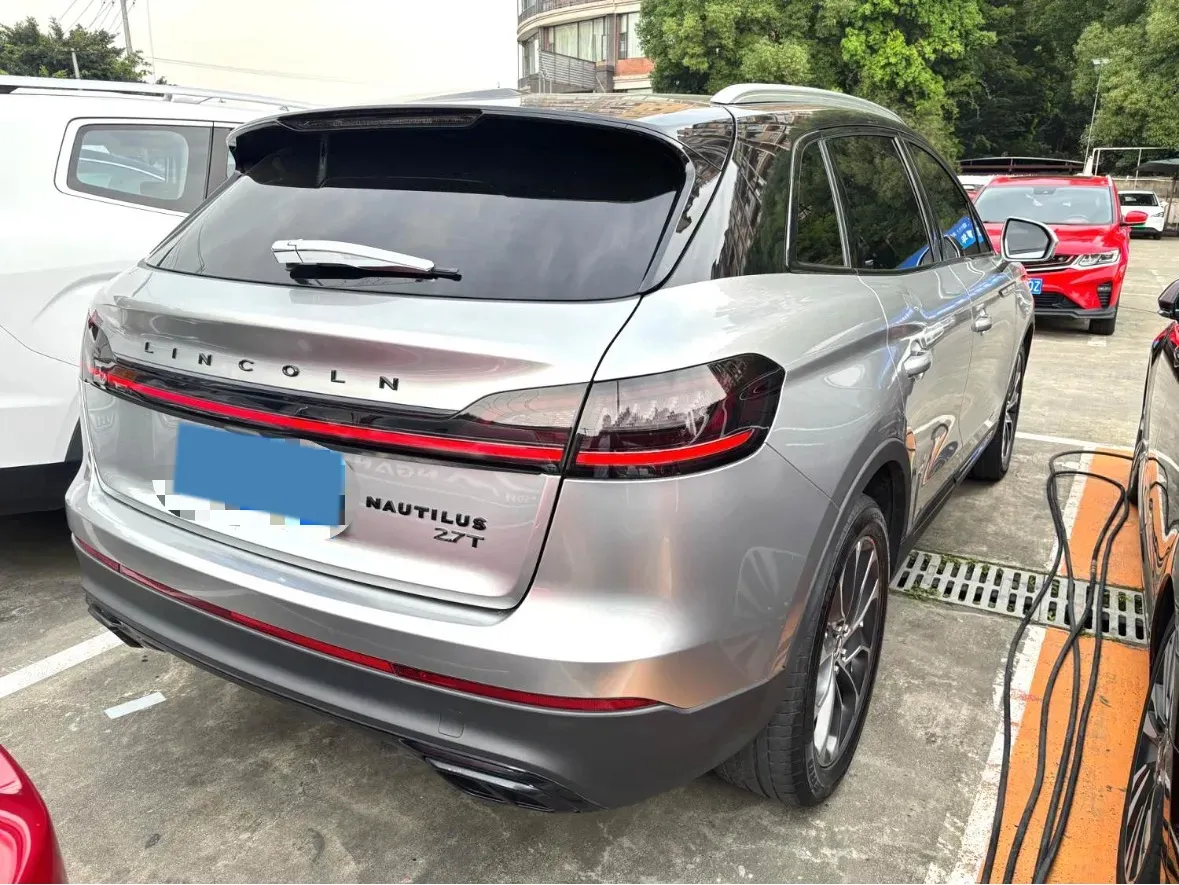 2021 Lincoln Nautilus 2.0T 245HP L4 8AT,autocango,china used car exporter,china ev exporter,chinese used car exporter,chinese used ev exporter