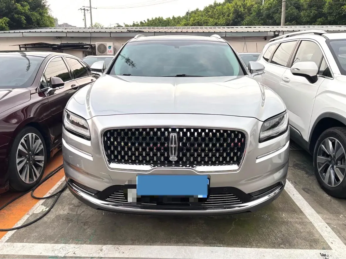 2021 Lincoln Nautilus 2.0T 245HP L4 8AT,autocango,china used car exporter,china ev exporter,chinese used car exporter,chinese used ev exporter