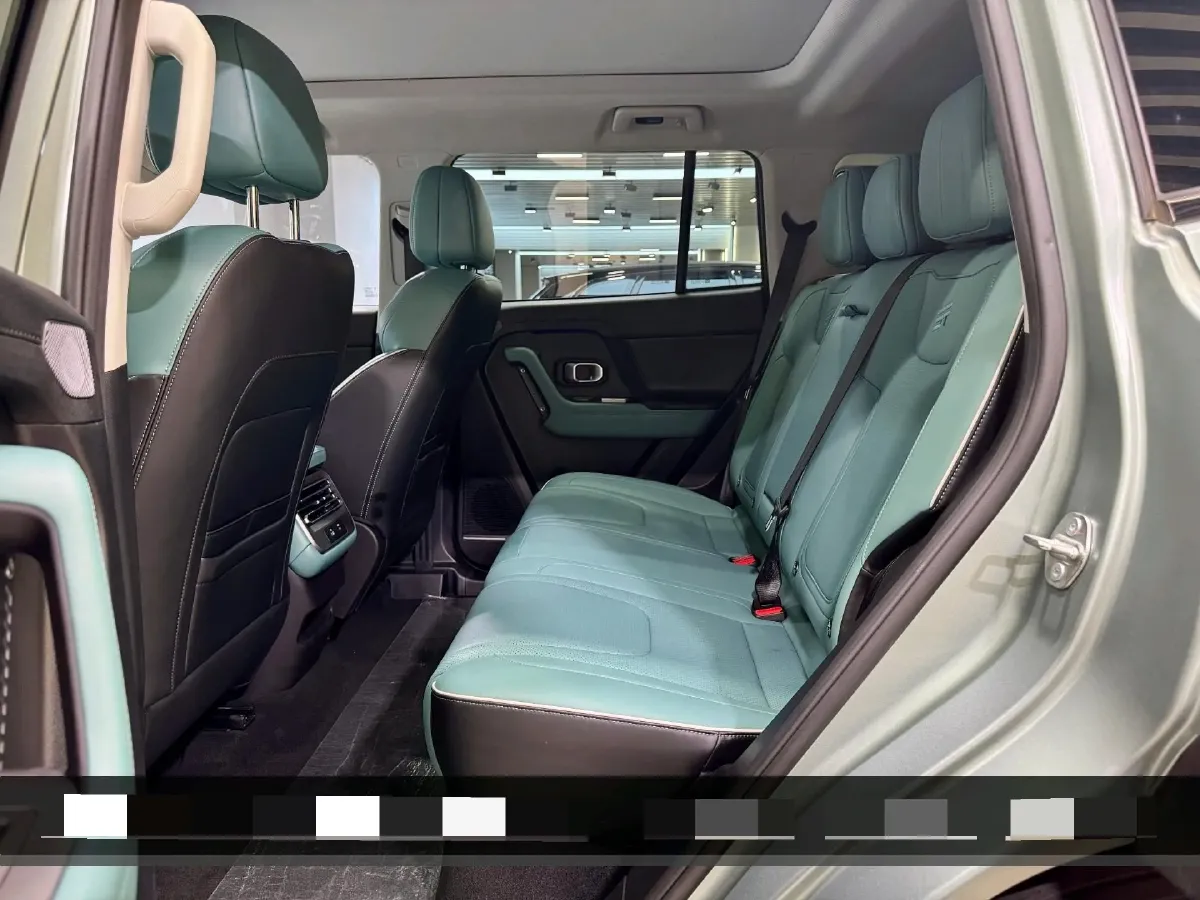 2025 Jetour Traveller 2.0T 254HP L4 7DCT,autocango,china used car exporter,china ev exporter,chinese used car exporter,chinese used ev exporter