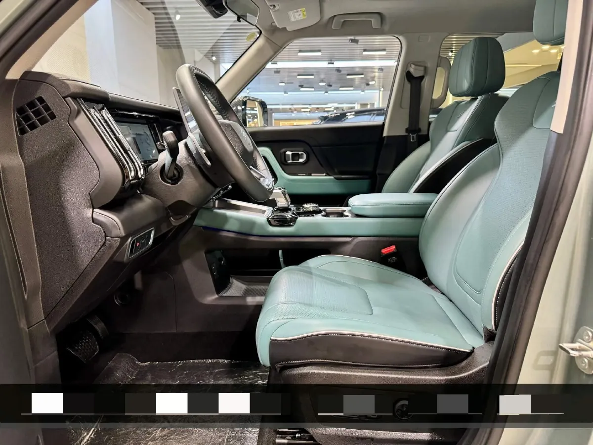 2025 Jetour Traveller 2.0T 254HP L4 7DCT,autocango,china used car exporter,china ev exporter,chinese used car exporter,chinese used ev exporter