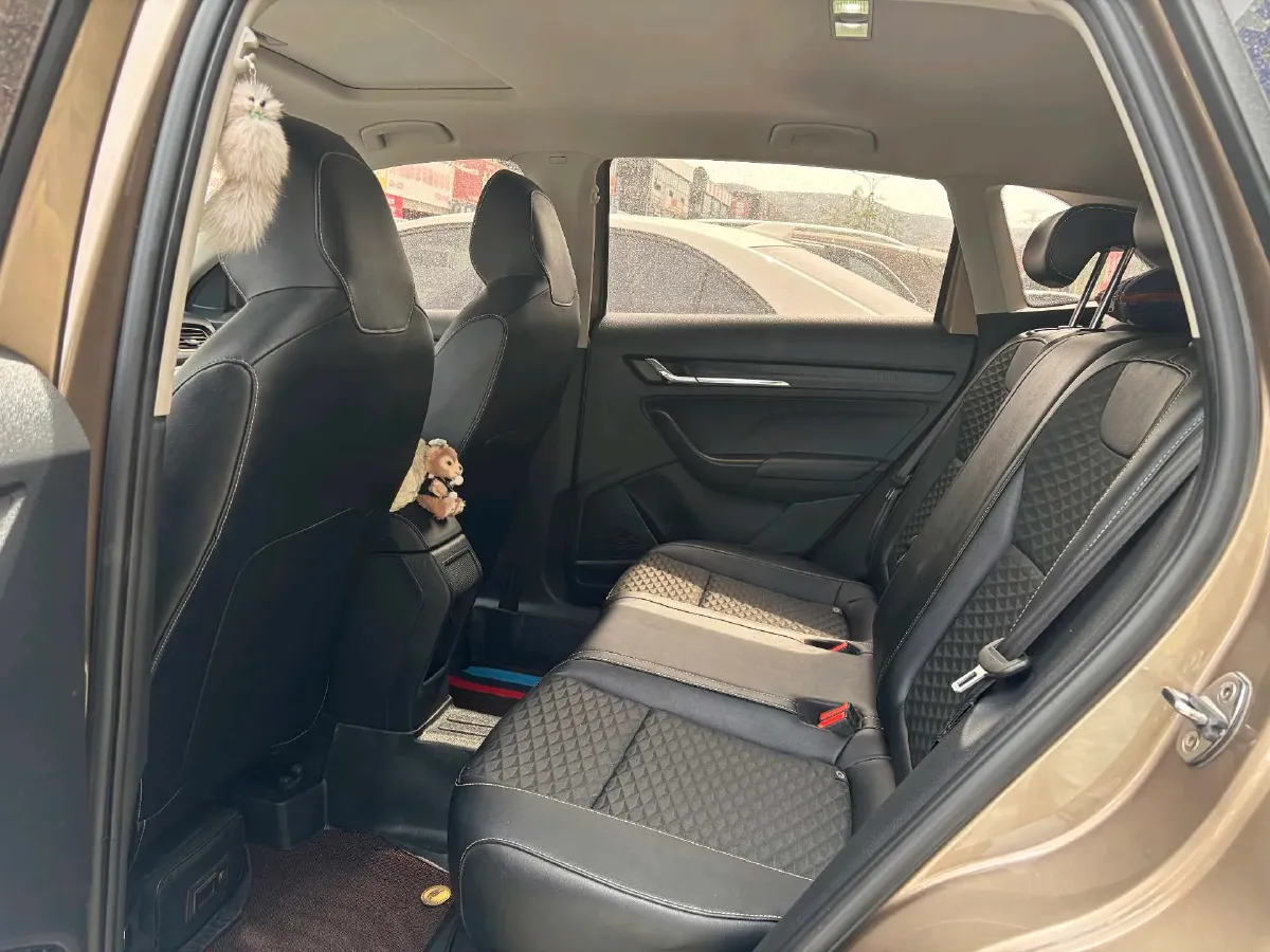 2018 Skoda Rapid Spaceback 1.4T 131HP L4 7DCT,autocango,china used car exporter,china ev exporter,chinese used car exporter,chinese used ev exporter