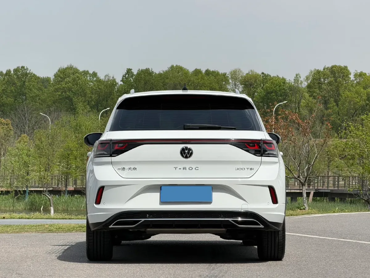 2023 Volkswagen T-Roc 1.5T 160HP L4 7DCT,autocango,china used car exporter,china ev exporter,chinese used car exporter,chinese used ev exporter