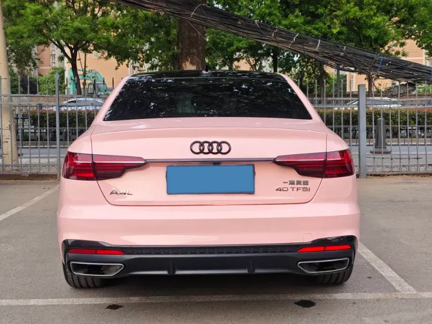 2022 Audi A4L 2.0T 190HP L4 7DCT,autocango,china used car exporter,china ev exporter,chinese used car exporter,chinese used ev exporter