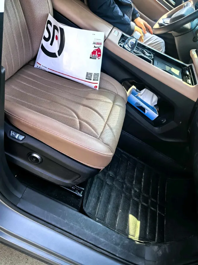 2024 Chery Tiggo8L 2.0T 254HP L4 8AT,autocango,china used car exporter,china ev exporter,chinese used car exporter,chinese used ev exporter