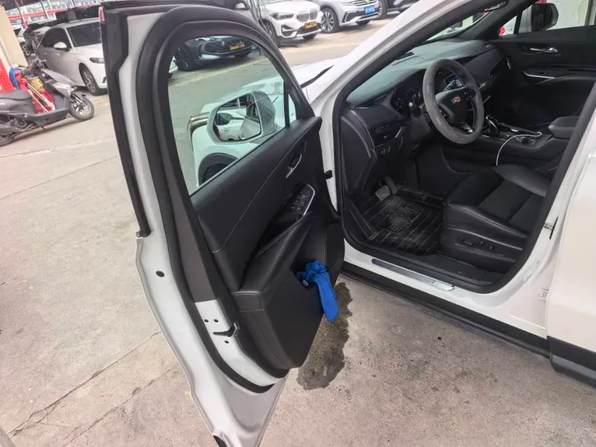 2021 Cadillac XT4 2.0T 237HP L4 9AT,autocango,china used car exporter,china ev exporter,chinese used car exporter,chinese used ev exporter