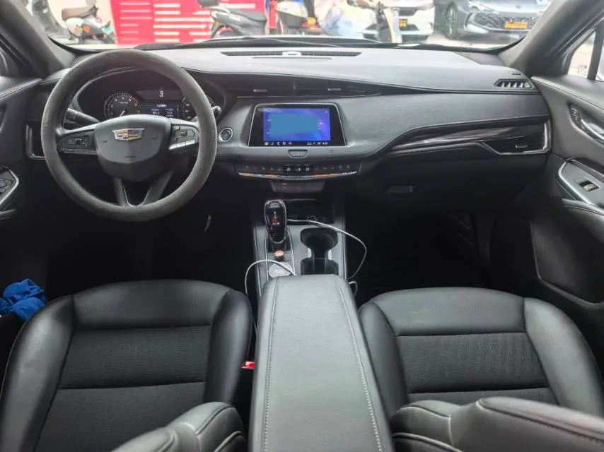 2021 Cadillac XT4 2.0T 237HP L4 9AT,autocango,china used car exporter,china ev exporter,chinese used car exporter,chinese used ev exporter