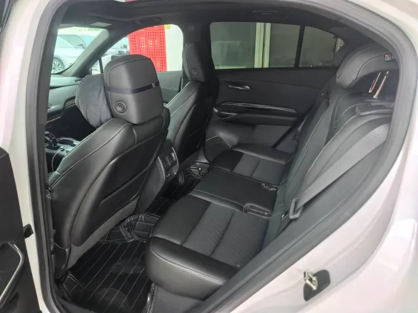 2021 Cadillac XT4 2.0T 237HP L4 9AT,autocango,china used car exporter,china ev exporter,chinese used car exporter,chinese used ev exporter