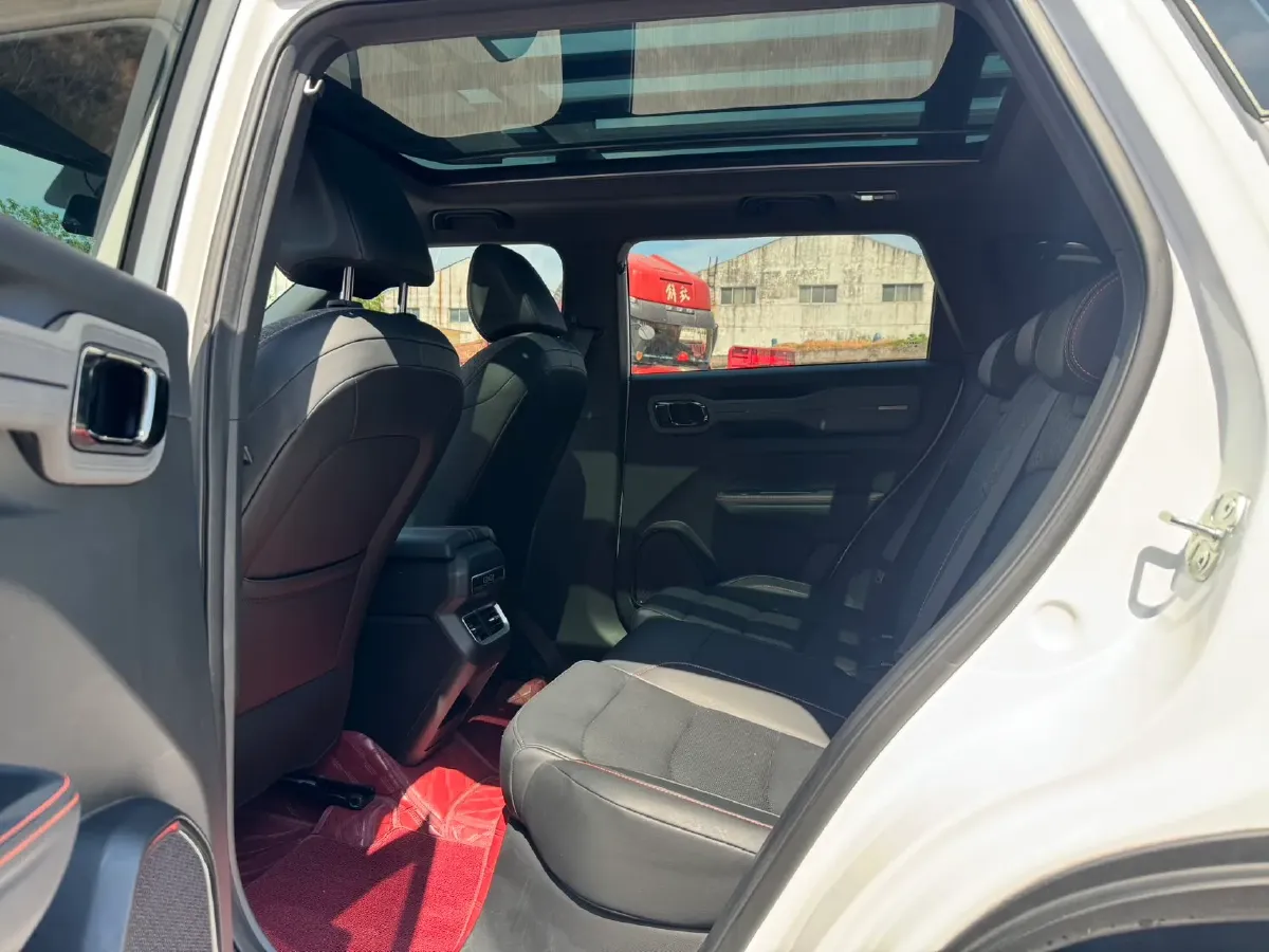 2025 Geely Cowboy 1.5T 181HP L4 7DCT,autocango,china used car exporter,china ev exporter,chinese used car exporter,chinese used ev exporter