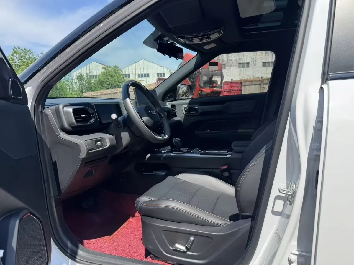 2025 Geely Cowboy 1.5T 181HP L4 7DCT,autocango,china used car exporter,china ev exporter,chinese used car exporter,chinese used ev exporter