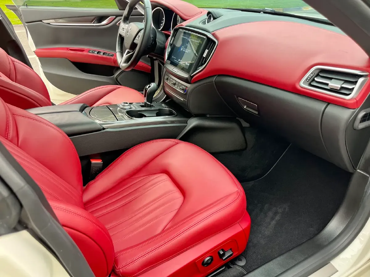 2018 Maserati Ghibli 3.0T 350HP V6 8AT,autocango,china used car exporter,china ev exporter,chinese used car exporter,chinese used ev exporter