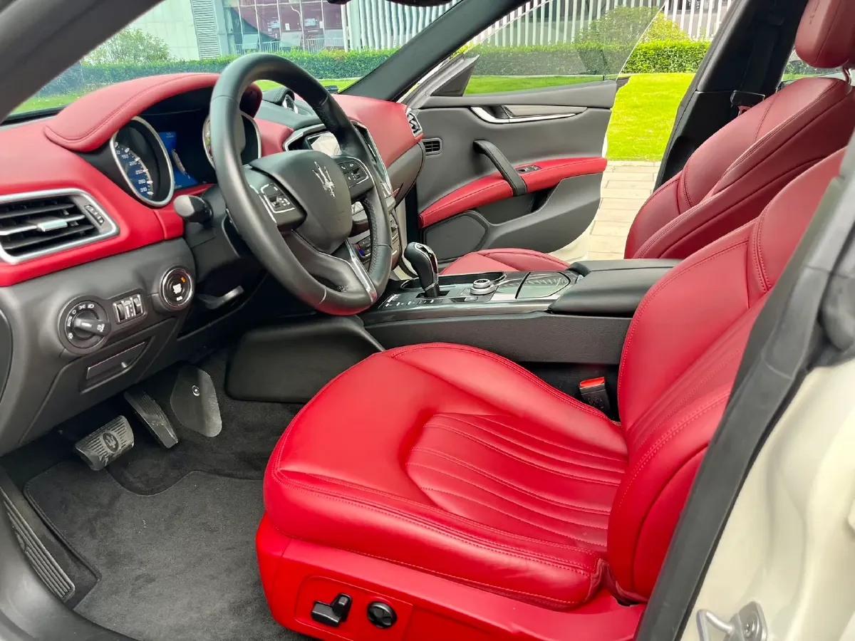2018 Maserati Ghibli 3.0T 350HP V6 8AT,autocango,china used car exporter,china ev exporter,chinese used car exporter,chinese used ev exporter