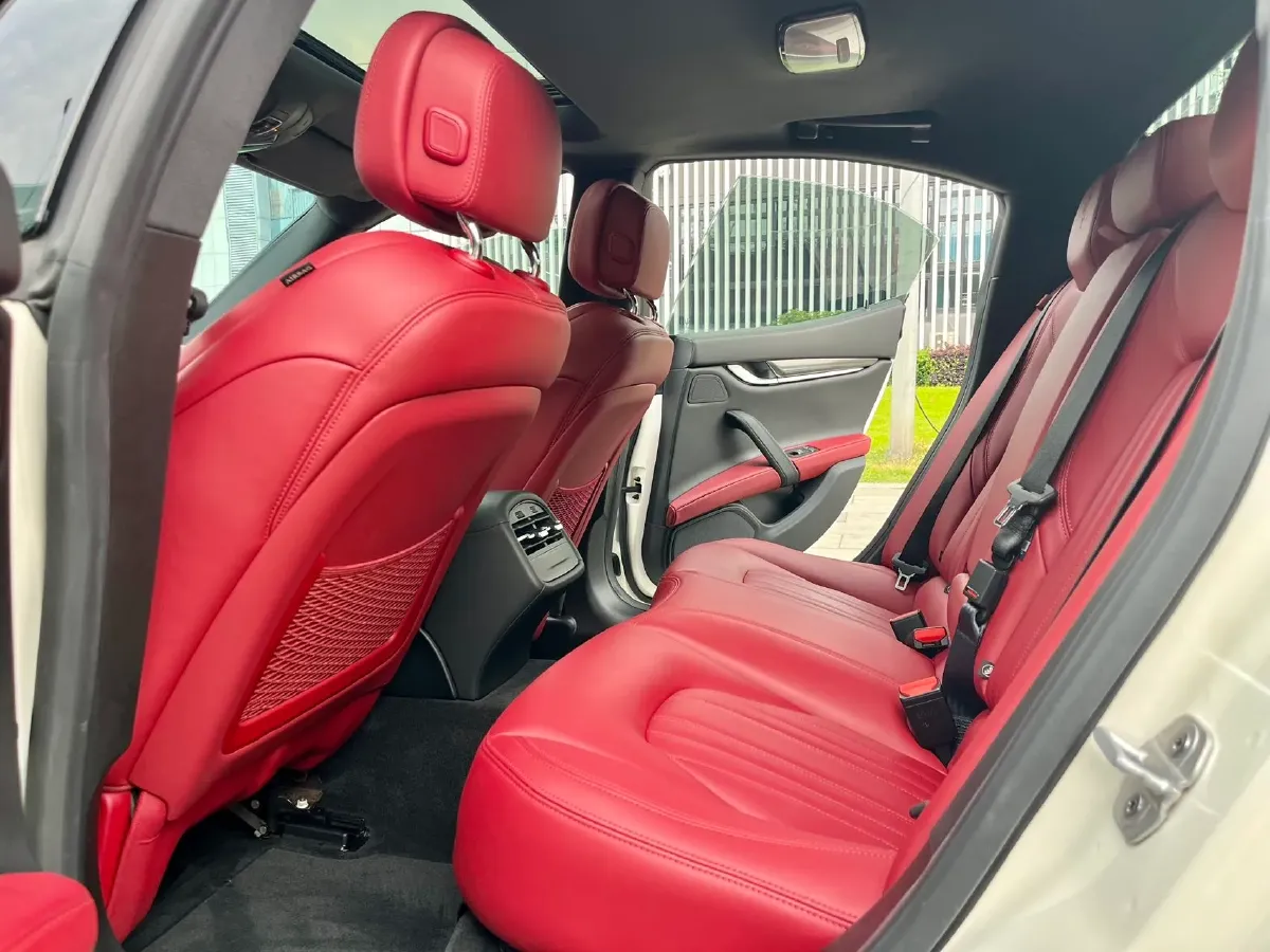 2018 Maserati Ghibli 3.0T 350HP V6 8AT,autocango,china used car exporter,china ev exporter,chinese used car exporter,chinese used ev exporter