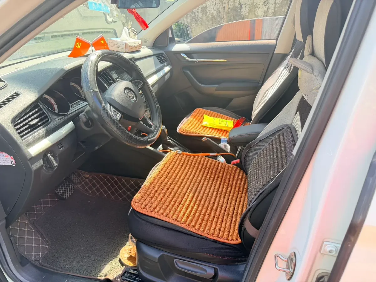 2018 Skoda Rapid Spaceback 1.4T 131HP L4 7DCT,autocango,china used car exporter,china ev exporter,chinese used car exporter,chinese used ev exporter