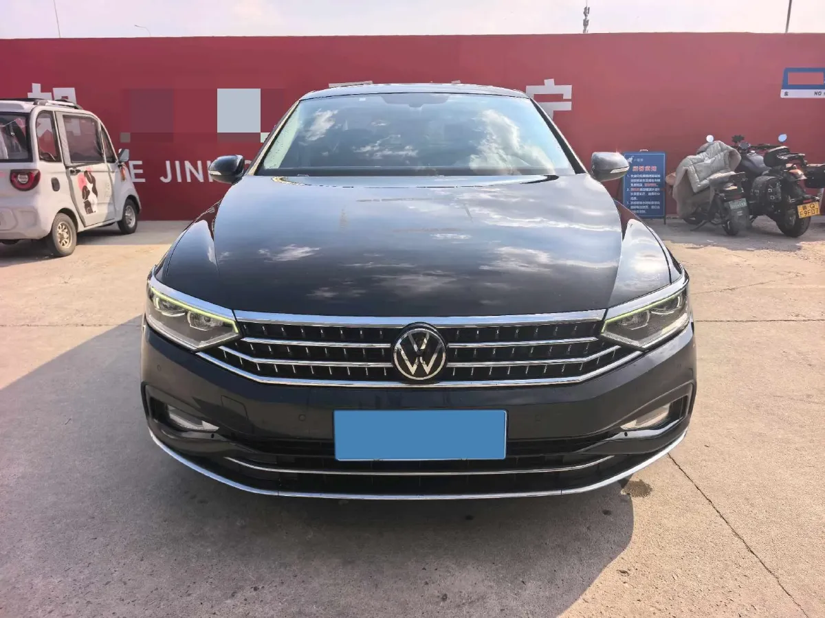 2020 Volkswagen Magotan 2.0T 186HP L4 7DCT,autocango,china used car exporter,china ev exporter,chinese used car exporter,chinese used ev exporter