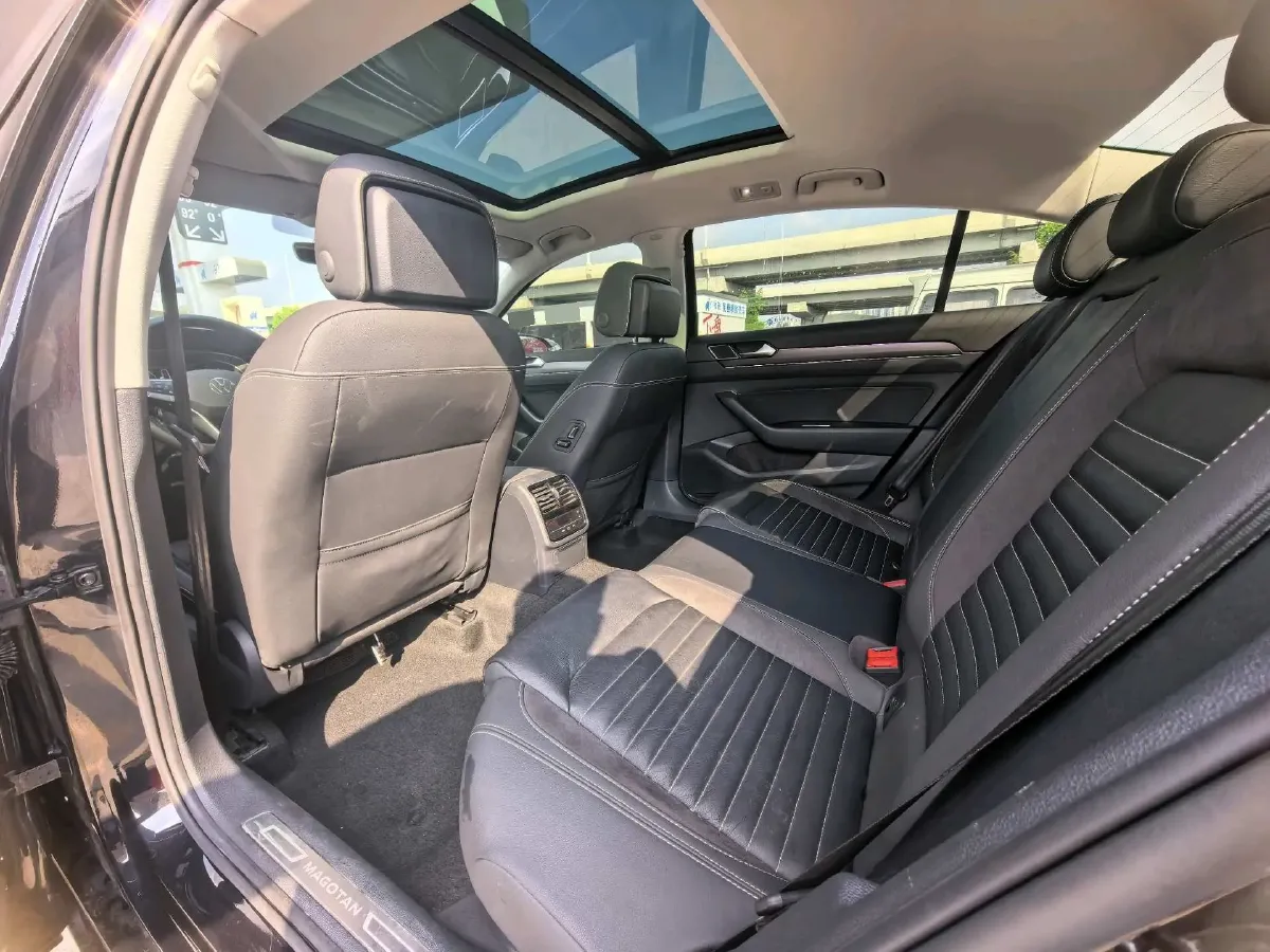 2020 Volkswagen Magotan 2.0T 186HP L4 7DCT,autocango,china used car exporter,china ev exporter,chinese used car exporter,chinese used ev exporter