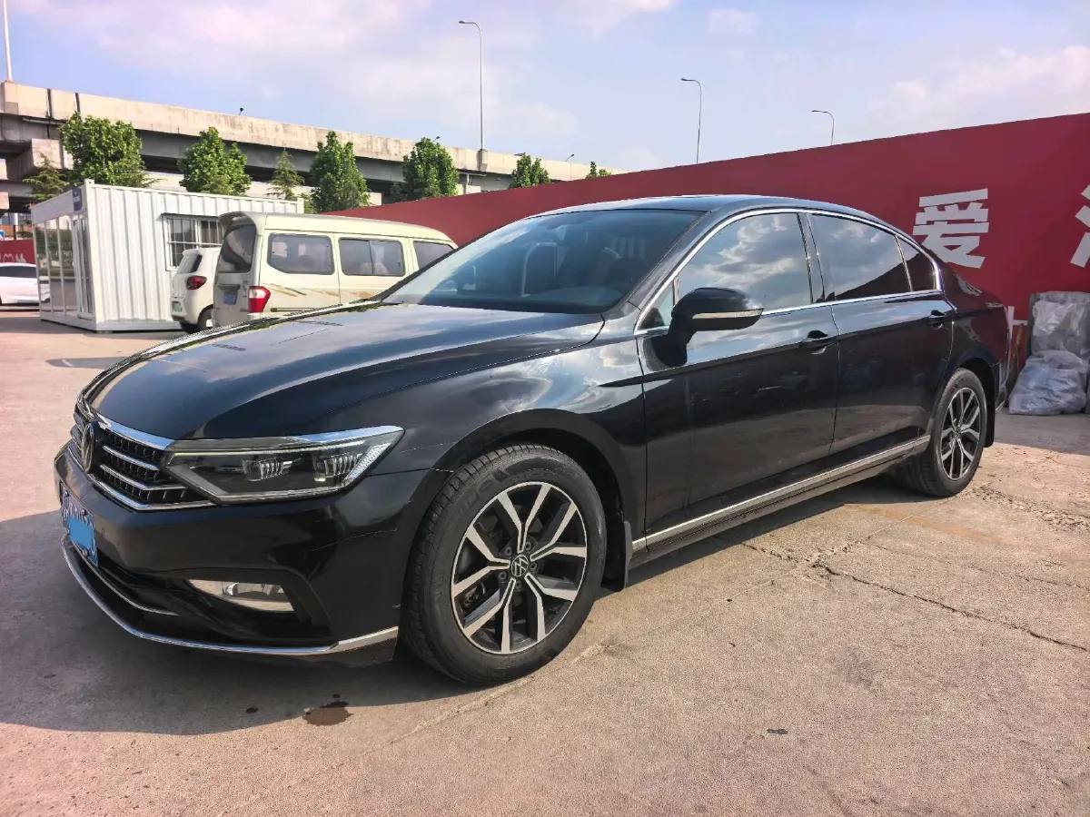 2020 Volkswagen Magotan 2.0T 186HP L4 7DCT,autocango,china used car exporter,china ev exporter,chinese used car exporter,chinese used ev exporter