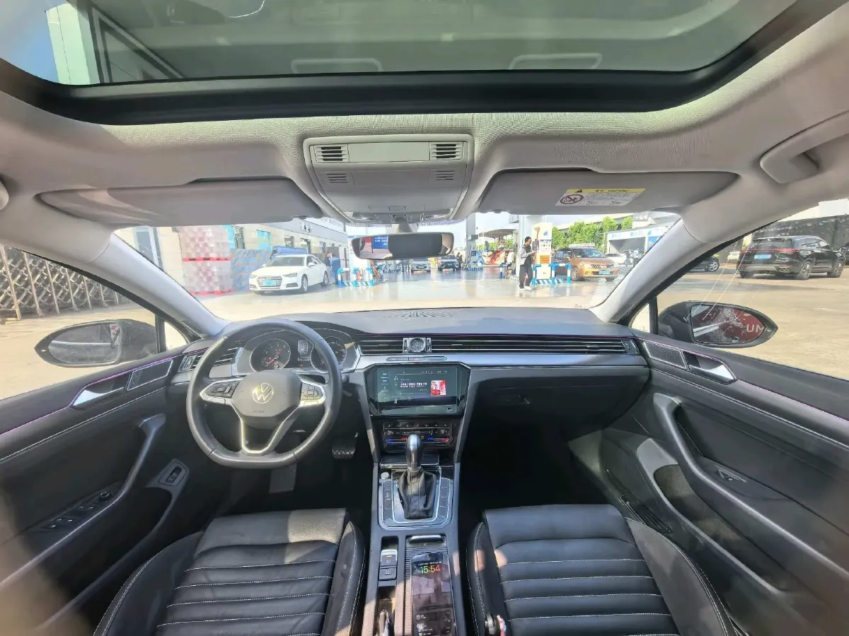 2020 Volkswagen Magotan 2.0T 186HP L4 7DCT,autocango,china used car exporter,china ev exporter,chinese used car exporter,chinese used ev exporter