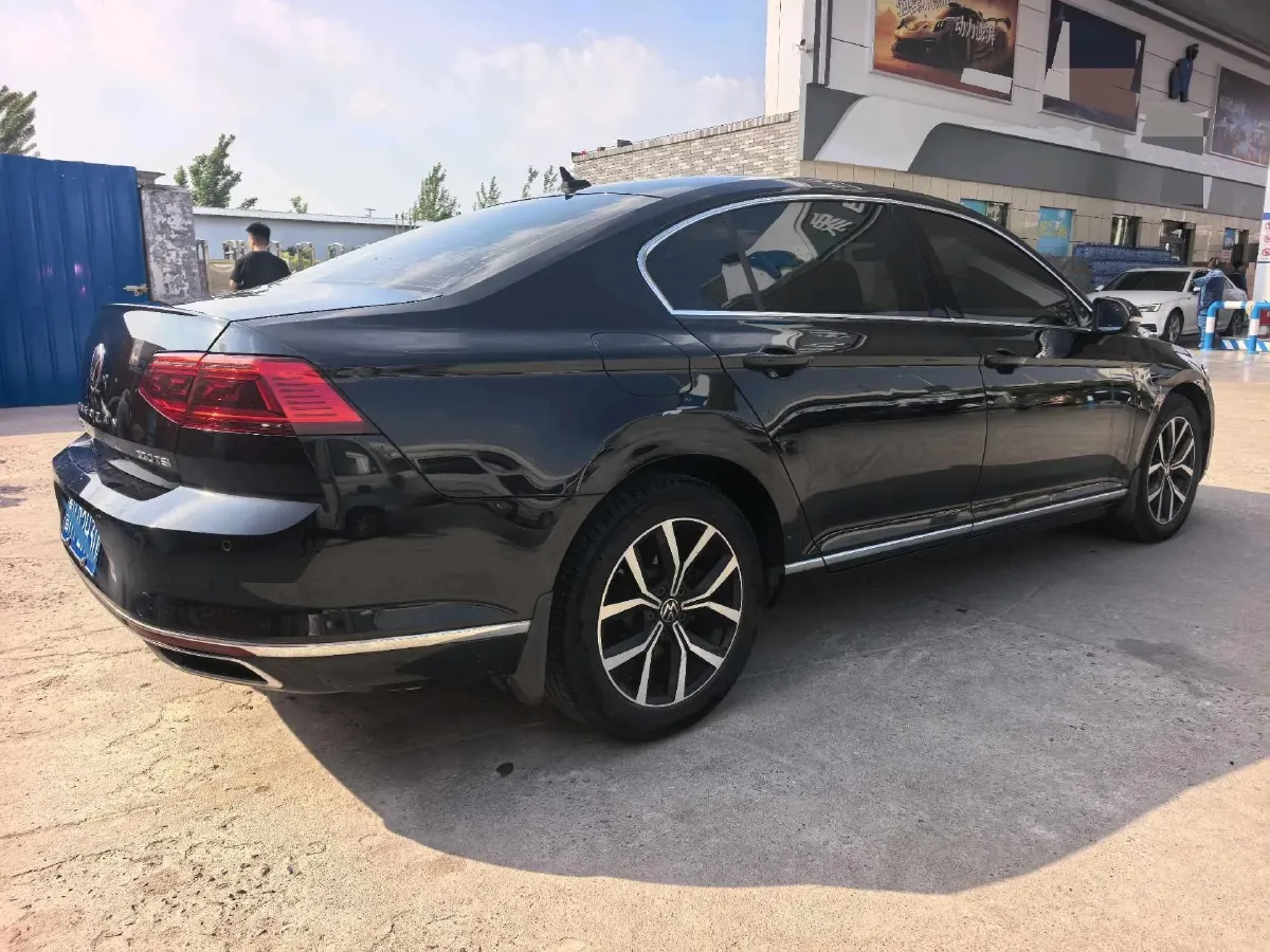 2020 Volkswagen Magotan 2.0T 186HP L4 7DCT,autocango,china used car exporter,china ev exporter,chinese used car exporter,chinese used ev exporter