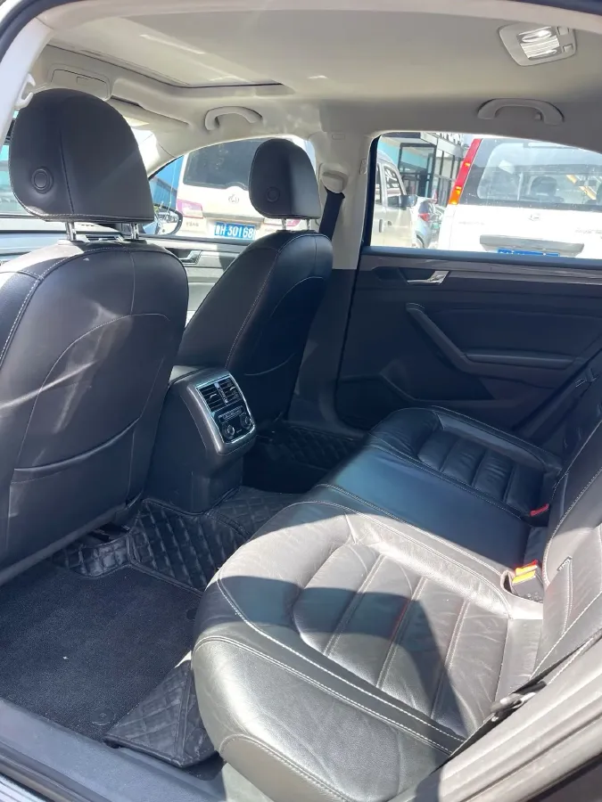 2017 Volkswagen Passat 1.8T 180HP L4 7DCT,autocango,china used car exporter,china ev exporter,chinese used car exporter,chinese used ev exporter
