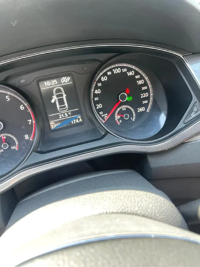 2017 Volkswagen Passat 1.8T 180HP L4 7DCT,autocango,china used car exporter,china ev exporter,chinese used car exporter,chinese used ev exporter