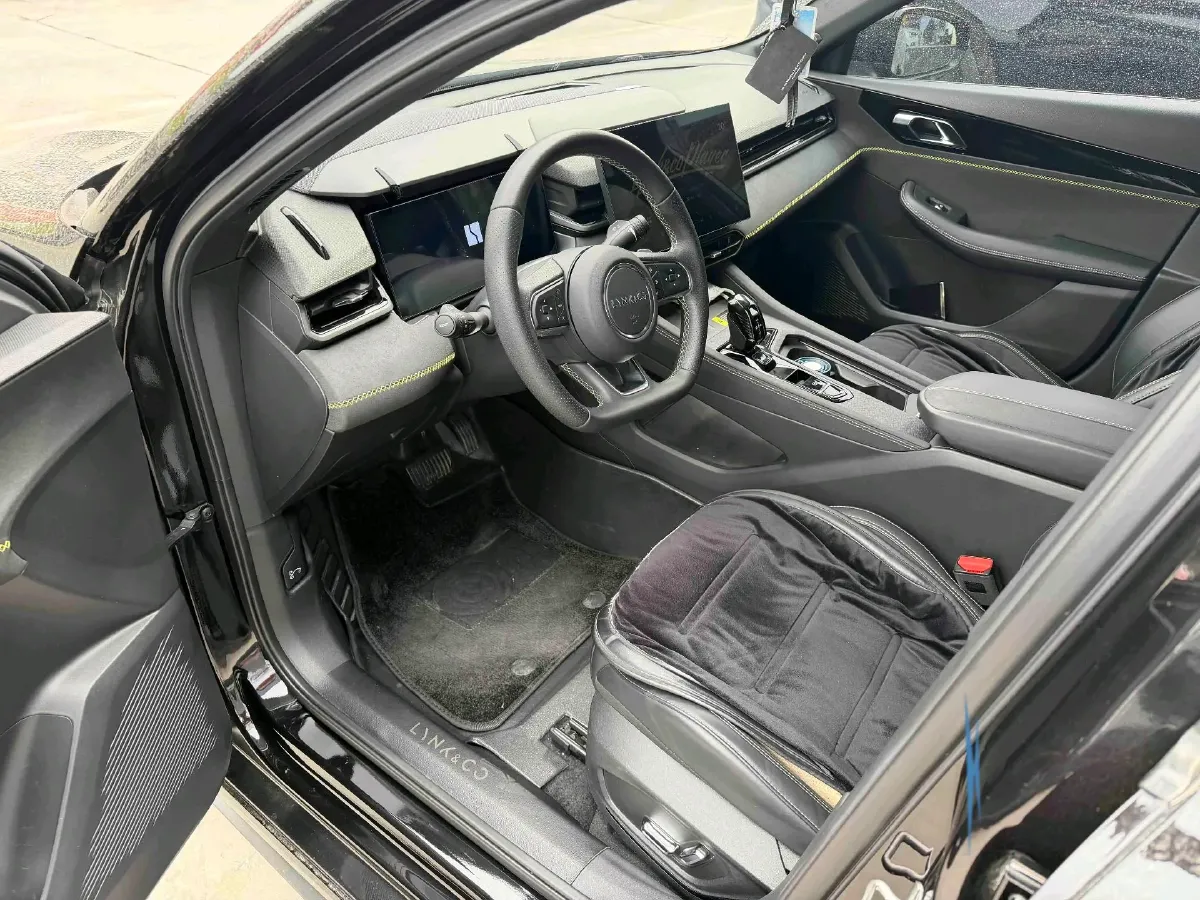 2023 LYNK&CO 03 2.0T 254HP L4 7DCT,autocango,china used car exporter,china ev exporter,chinese used car exporter,chinese used ev exporter