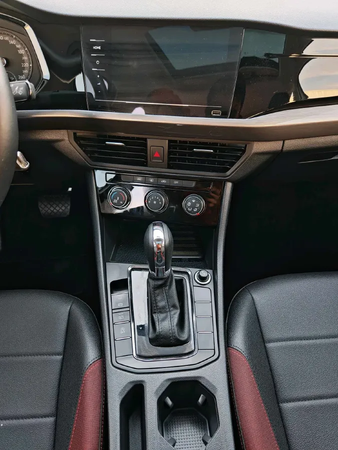 2021 Volkswagen Bora 1.5L 113HP L4 6AT,autocango,china used car exporter,china ev exporter,chinese used car exporter,chinese used ev exporter