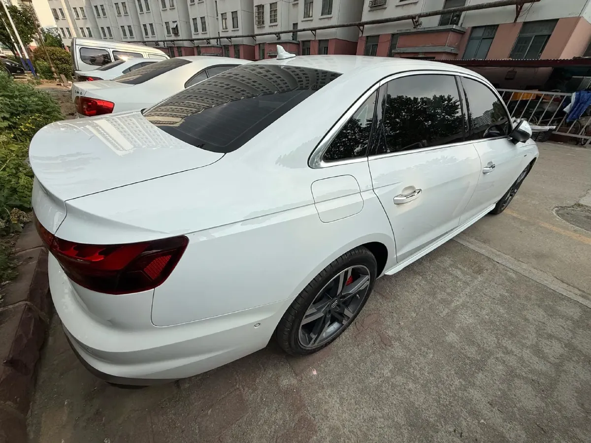 2020 Audi A4L 2.0T 190HP L4 7DCT,autocango,china used car exporter,china ev exporter,chinese used car exporter,chinese used ev exporter