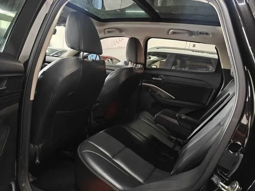 2018 WEY VV6 2.0T 197HP L4 7DCT,autocango,china used car exporter,china ev exporter,chinese used car exporter,chinese used ev exporter