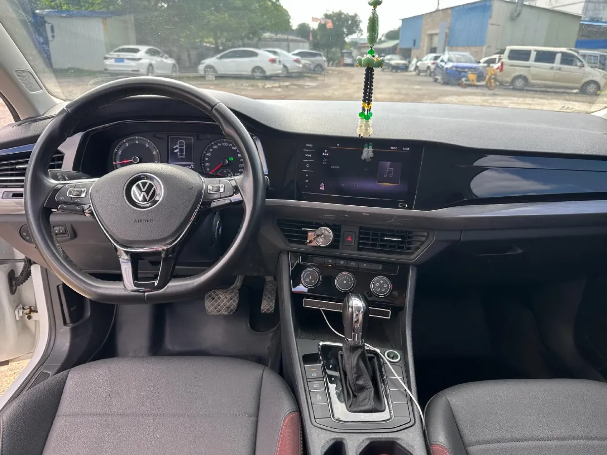 2021 Volkswagen Bora 1.5L 113HP L4 6AT,autocango,china used car exporter,china ev exporter,chinese used car exporter,chinese used ev exporter