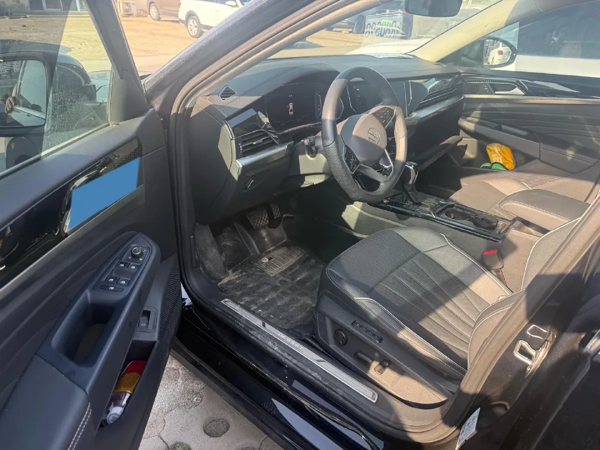 2024 Volkswagen Passat 2.0T 220HP L4 7DCT,autocango,china used car exporter,china ev exporter,chinese used car exporter,chinese used ev exporter