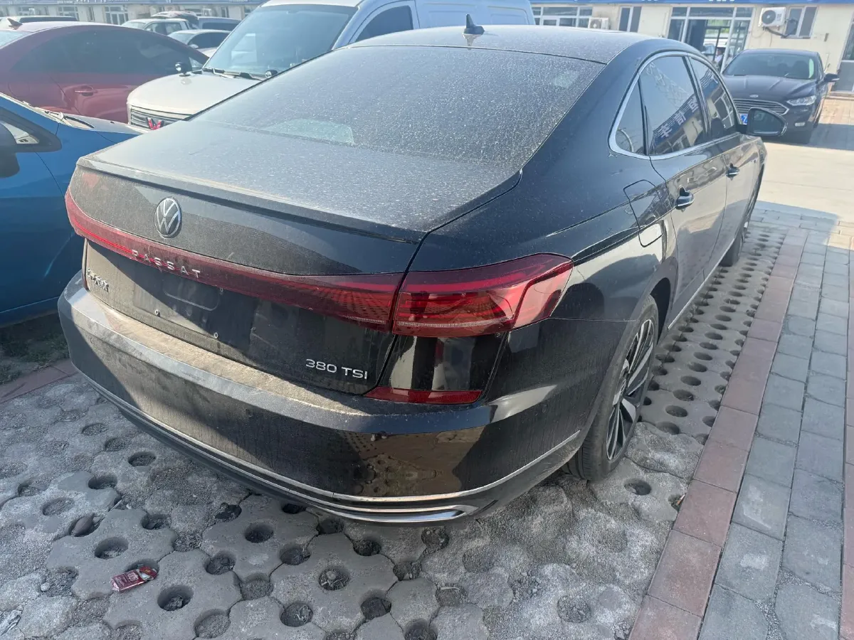 2024 Volkswagen Passat 2.0T 220HP L4 7DCT,autocango,china used car exporter,china ev exporter,chinese used car exporter,chinese used ev exporter