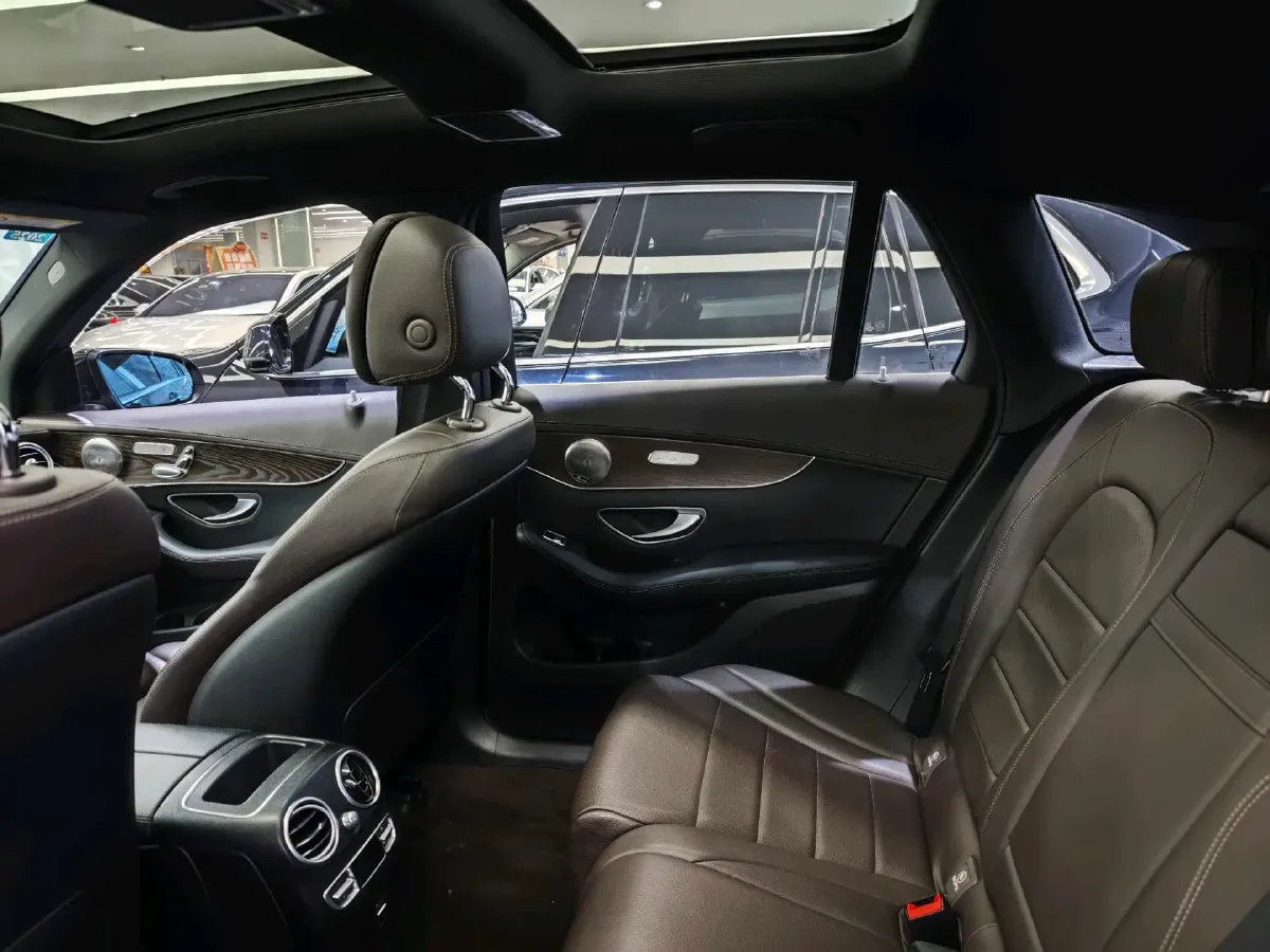 2022 Mercedes-Benz GLC Class 2.0T 258HP L4 9AT,autocango,china used car exporter,china ev exporter,chinese used car exporter,chinese used ev exporter