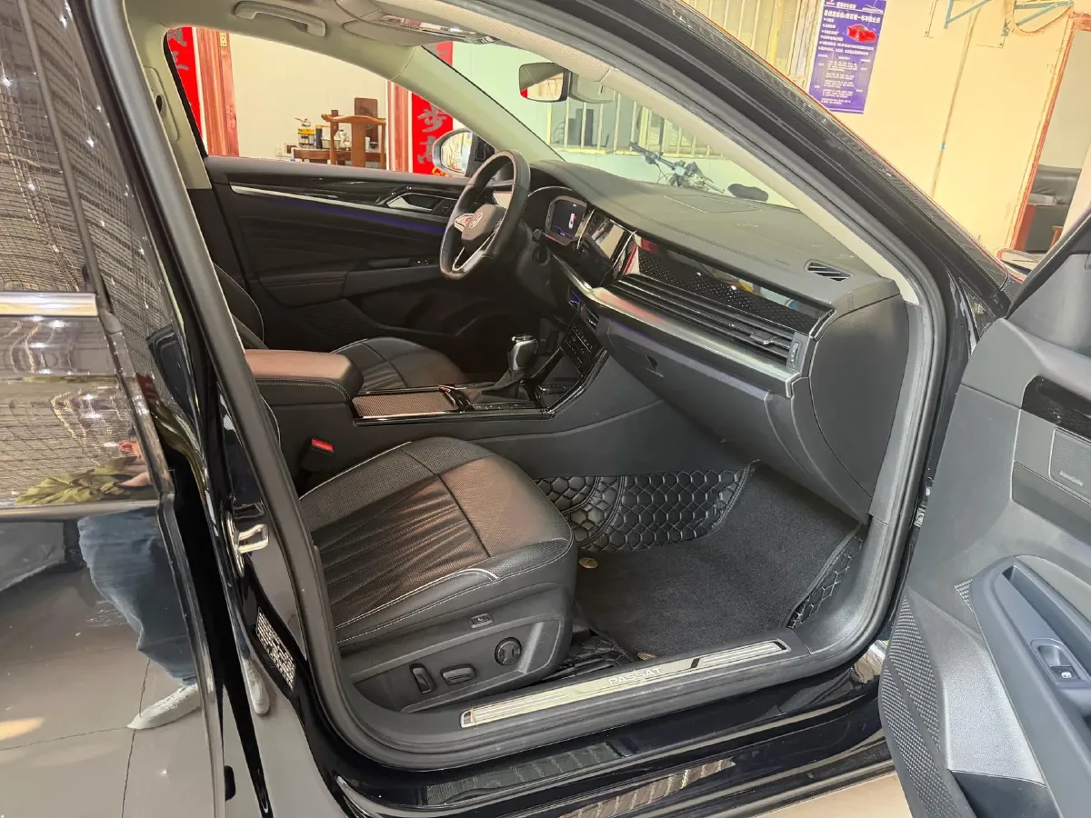 2023 Volkswagen Passat 2.0T 220HP L4 7DCT,autocango,china used car exporter,china ev exporter,chinese used car exporter,chinese used ev exporter