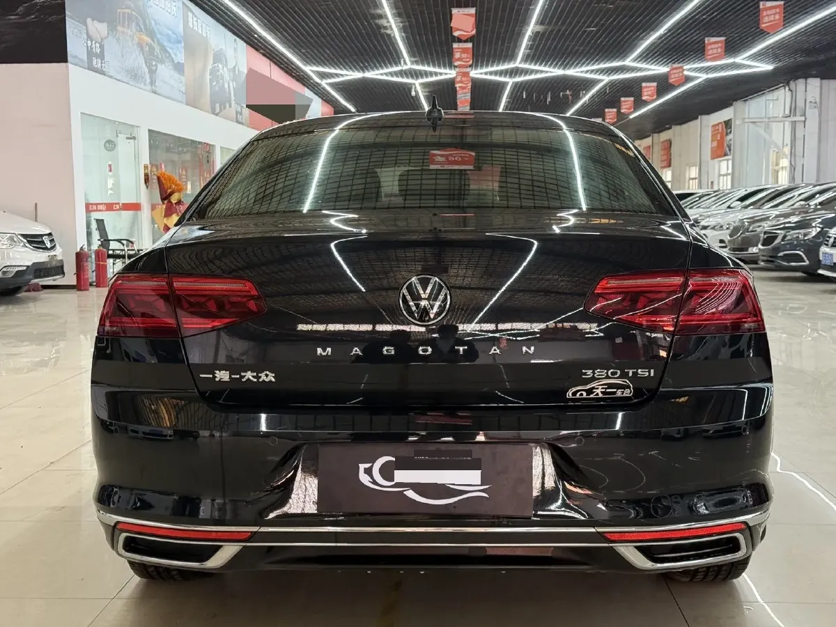 2020 Volkswagen Magotan 2.0T 220HP L4 7DCT,autocango,china used car exporter,china ev exporter,chinese used car exporter,chinese used ev exporter