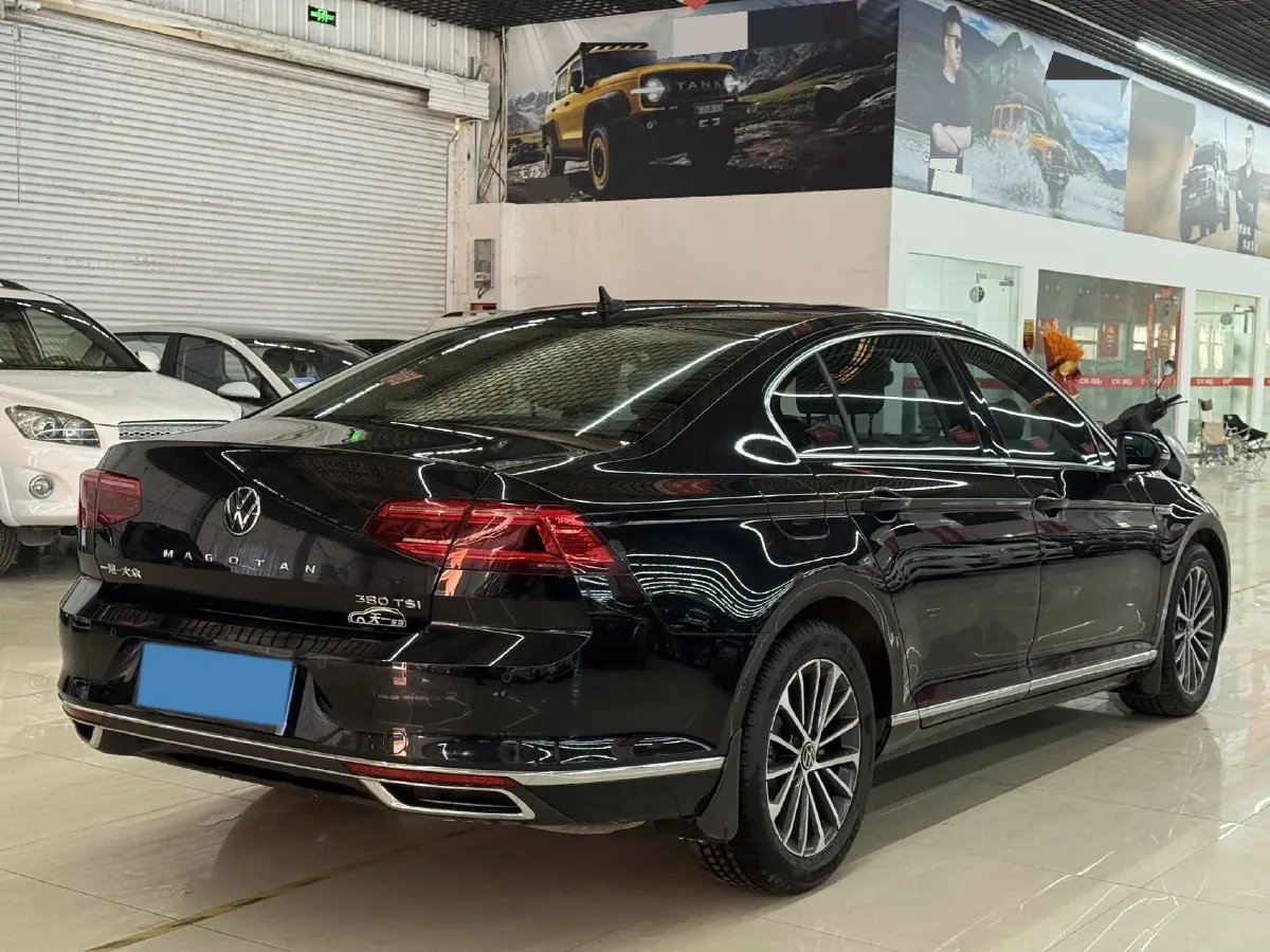 2020 Volkswagen Magotan 2.0T 220HP L4 7DCT,autocango,china used car exporter,china ev exporter,chinese used car exporter,chinese used ev exporter