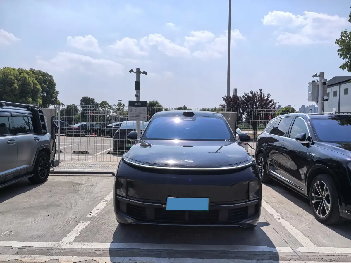 2022 Li L9 Range Extended 154HP REEV 42.6KWH,autocango,china used car exporter,china ev exporter,chinese used car exporter,chinese used ev exporter